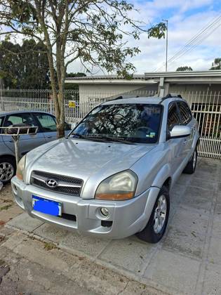 HYUNDAI TUCSON 2.0 MPFI GL 16V 142CV 2WD GASOLINA 4P MANUAL HYUNDAI TUCSON 2.0 MPFI GL 16V 142CV 2WD GASOLINA 4P MANUAL